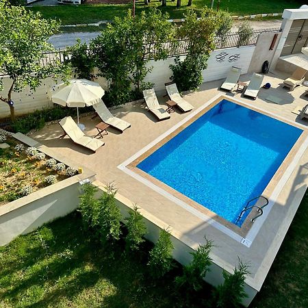 Oregano Suites 시데 외부 사진